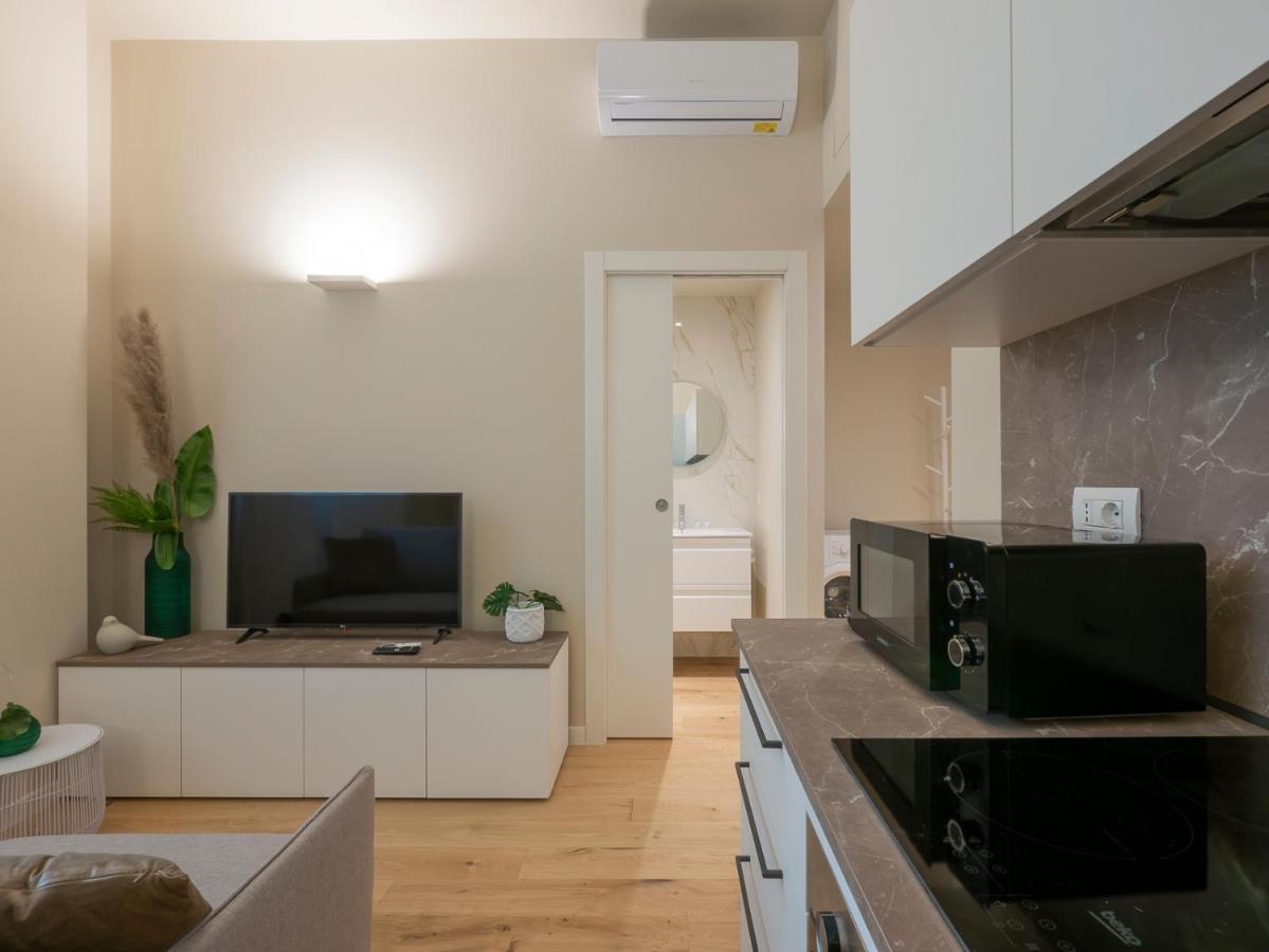 I Host Apartment - Ranzoni 1 Милан Экстерьер фото
