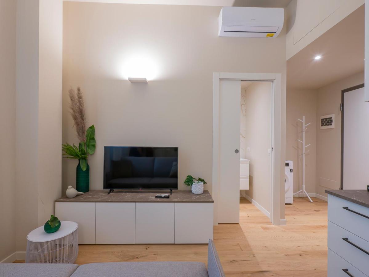 I Host Apartment - Ranzoni 1 Милан Экстерьер фото